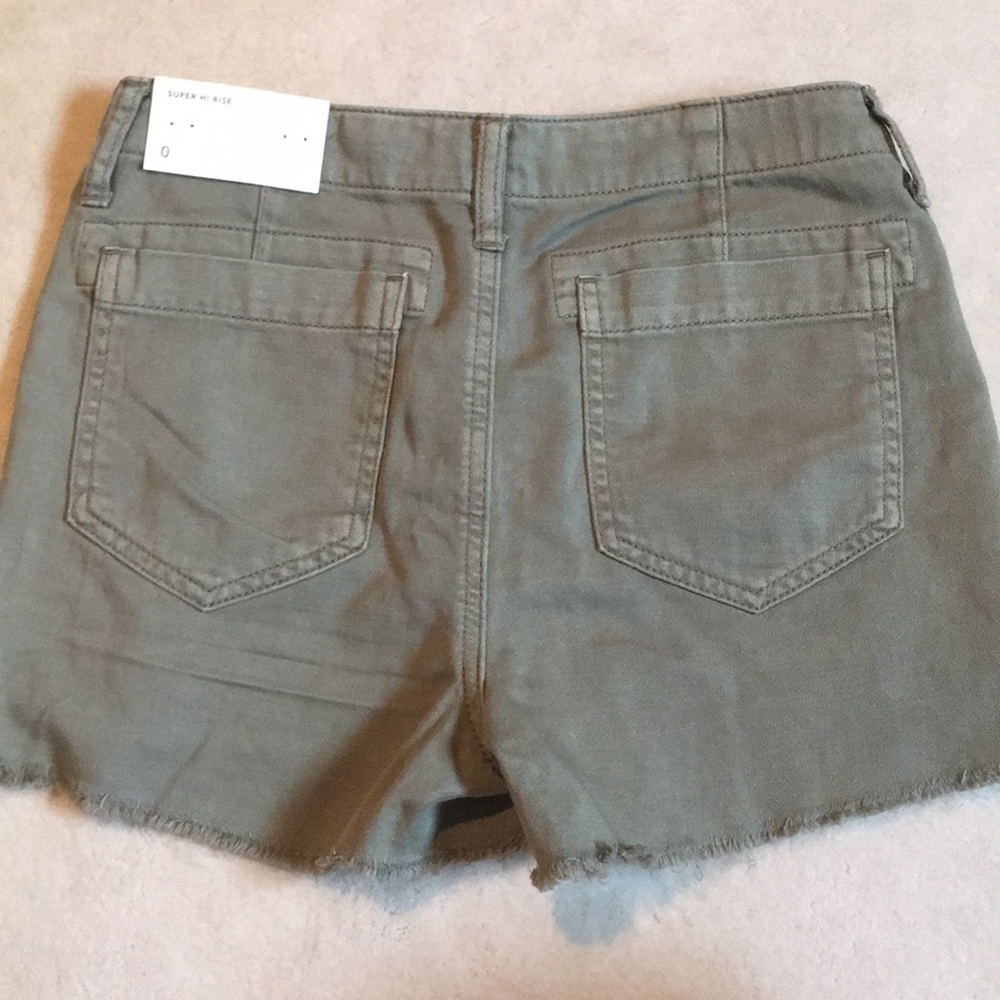 Shorts - Picture 4 of 4